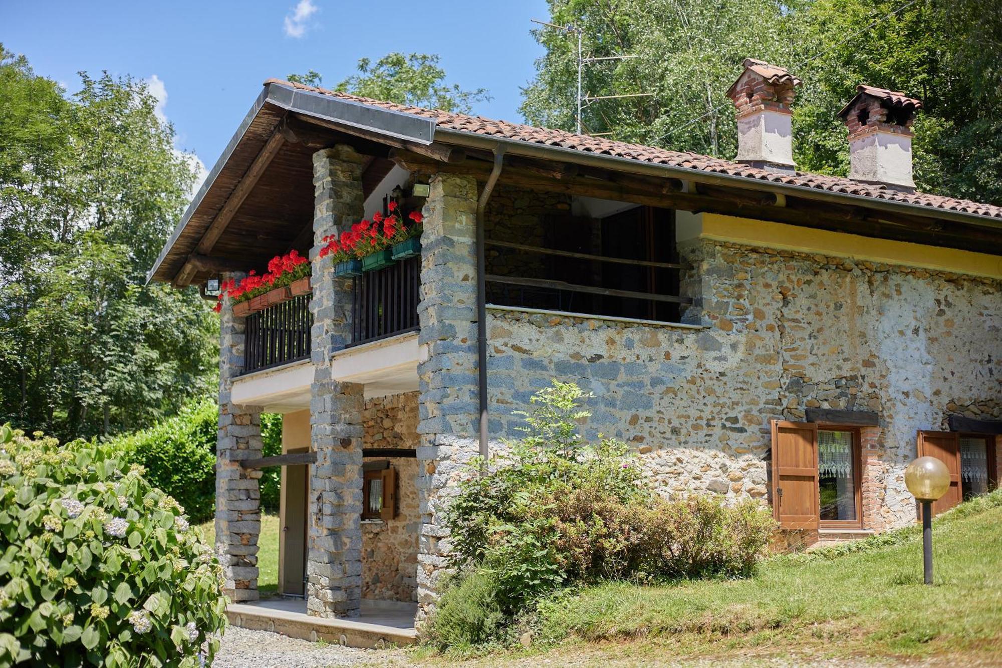 Villetta Con Giardino ⭑⭑⭑⭑⭑ - Wifi, Dogs Allowed Biella Dış mekan fotoğraf