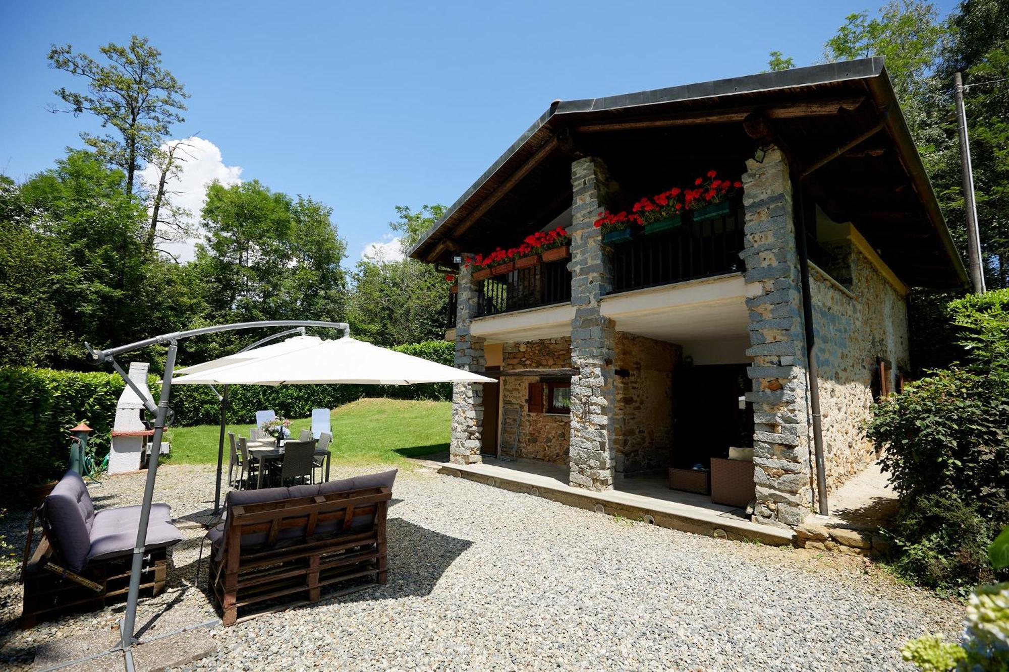 Villetta Con Giardino ⭑⭑⭑⭑⭑ - Wifi, Dogs Allowed Biella Dış mekan fotoğraf